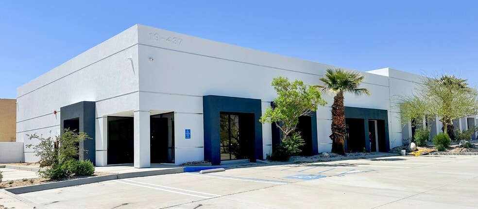 19437 Newhall St, Palm Springs, CA for sale - Building Photo - Image 1 of 5