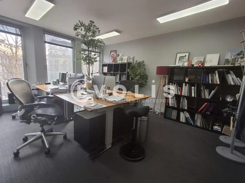 Office in Paris for lease - Interior Photo - Image 3 of 15
