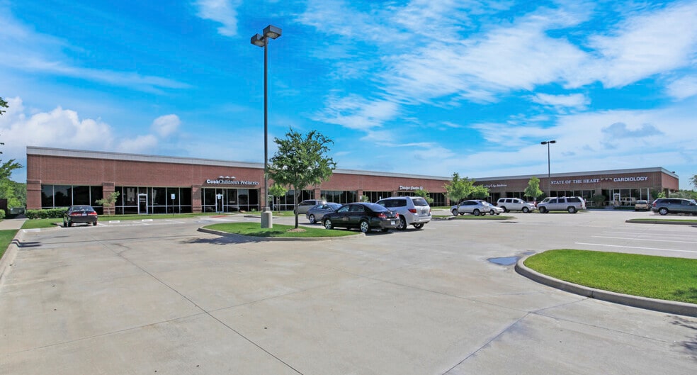 3801 William D Tate Ave, Grapevine, TX for lease - Building Photo - Image 3 of 8