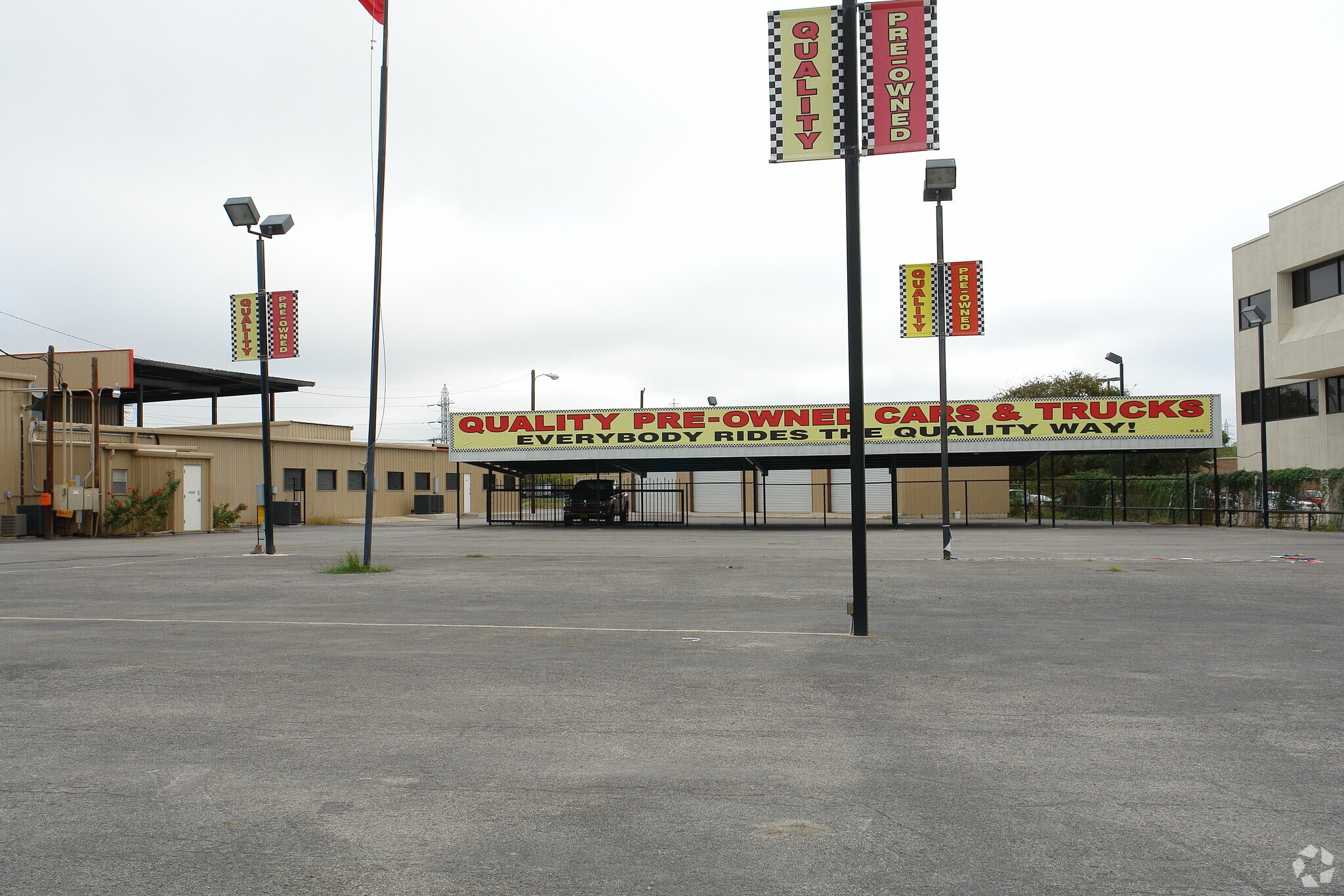 9600 N I35, San Antonio, TX 78233 Flex for Lease