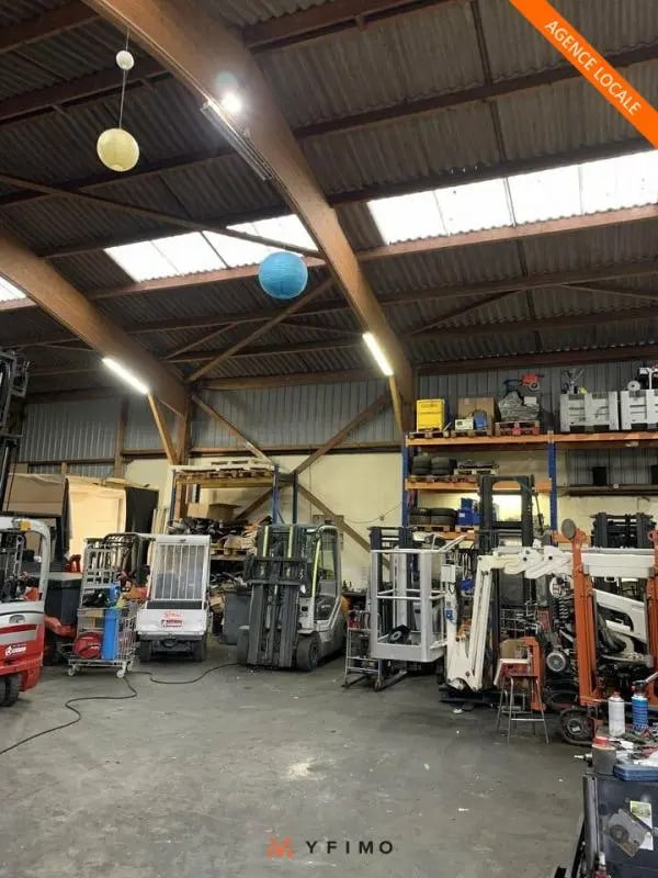 Flex in Les Alluets-le-Roi for lease Interior Photo- Image 1 of 9