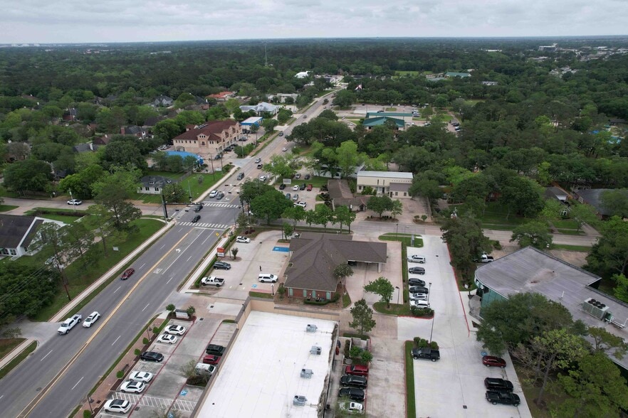 830 Friendswood Dr Friendswood TX 77546 Former Bank Friendswood