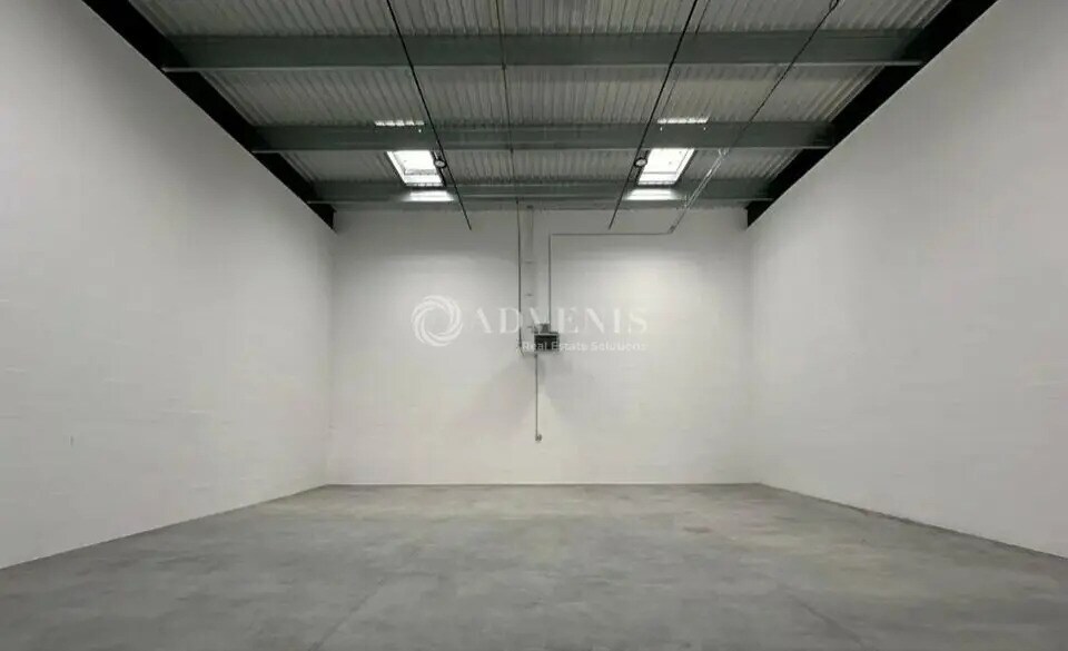 Flex in Corbeil-Essonnes for lease - Interior Photo - Image 3 of 5
