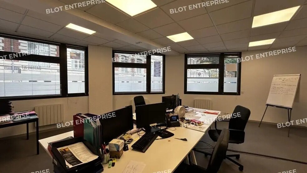 Office in Rennes for lease - Interior Photo - Image 2 of 10