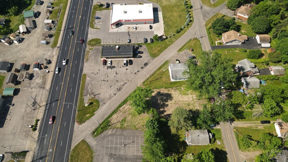 42 Trafford Rd, Binghamton, NY for sale - Primary Photo - Image 1 of 1