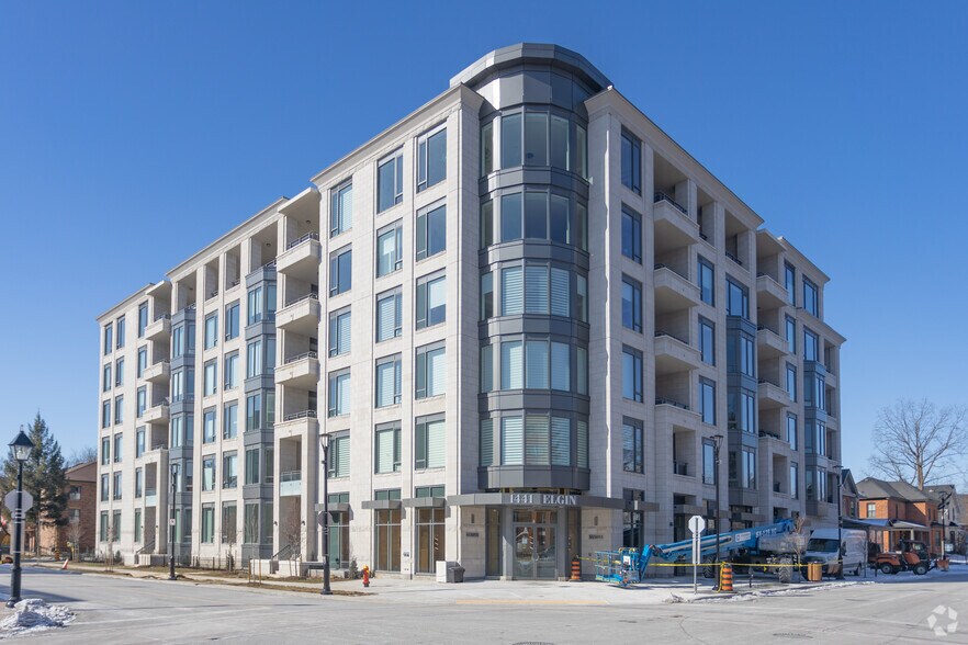 1441 Elgin St, Burlington, ON L7S 1E6