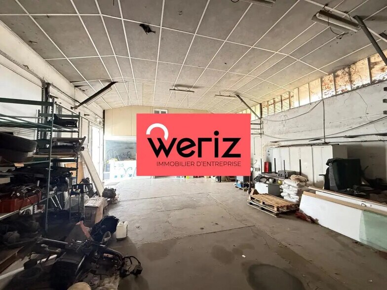 Flex in Marseille for lease - Interior Photo - Image 1 of 10