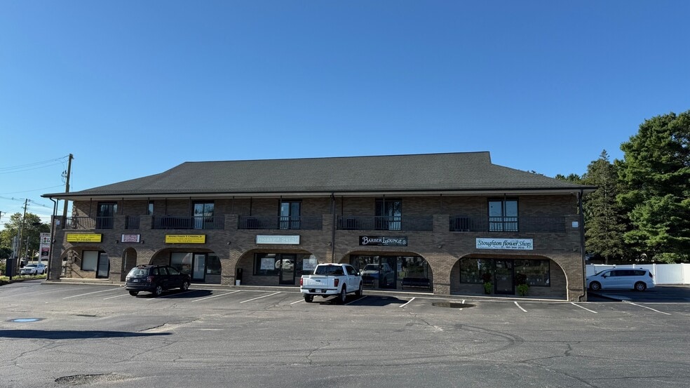 247 Washington St, Stoughton, MA for lease - Building Photo - Image 2 of 8