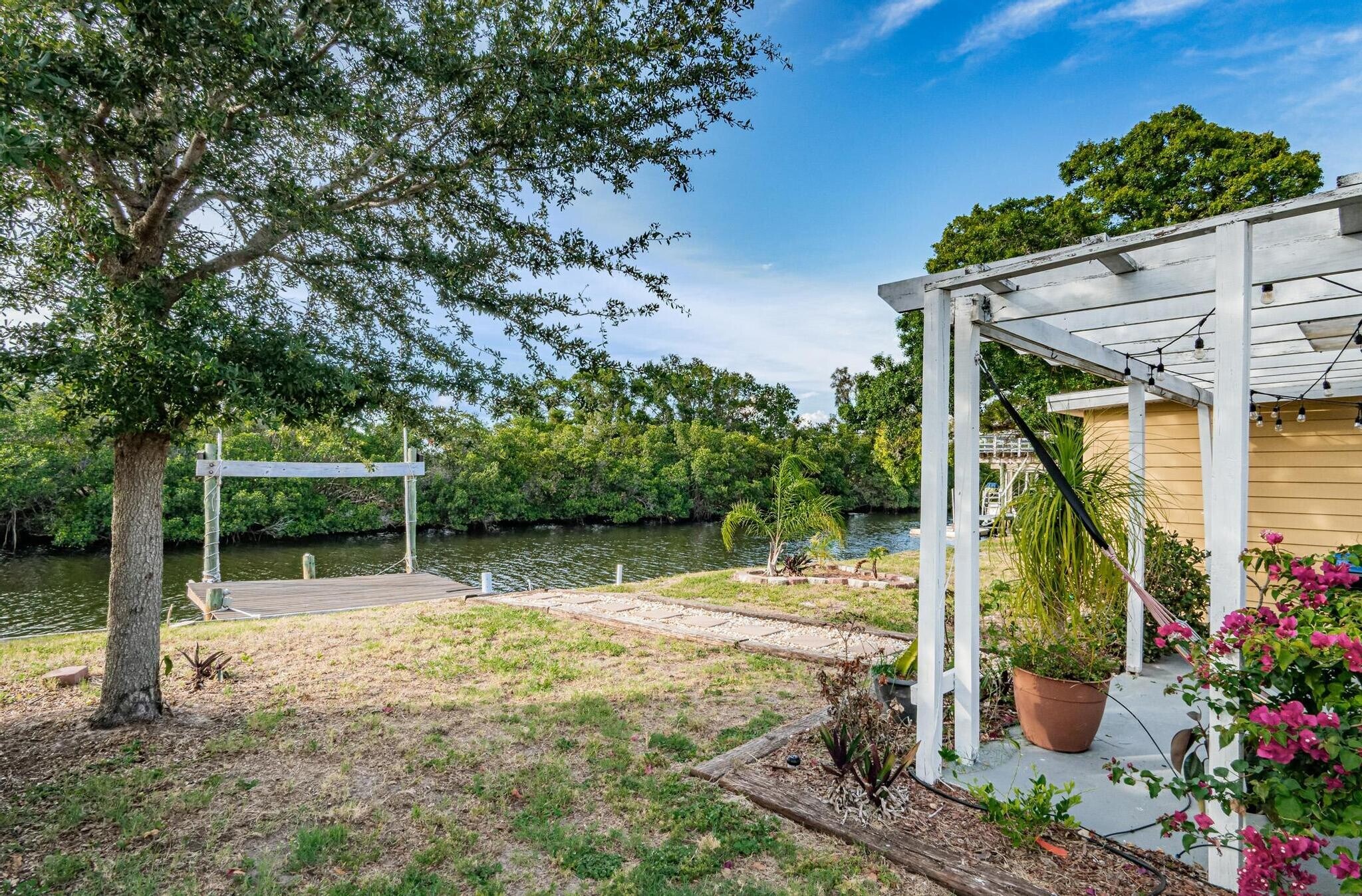 3225 W Shell Point Rd, Ruskin, FL 33570 - Multifamily for Sale | LoopNet