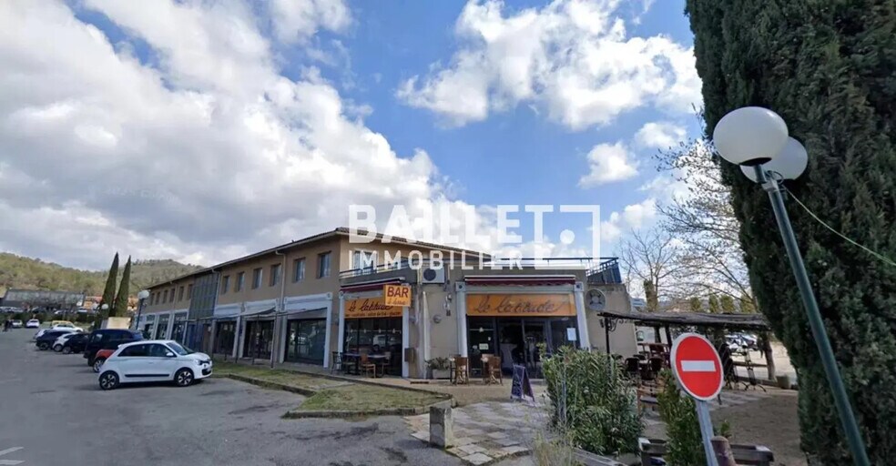 Office in Tourrettes for lease - Building Photo - Image 2 of 9