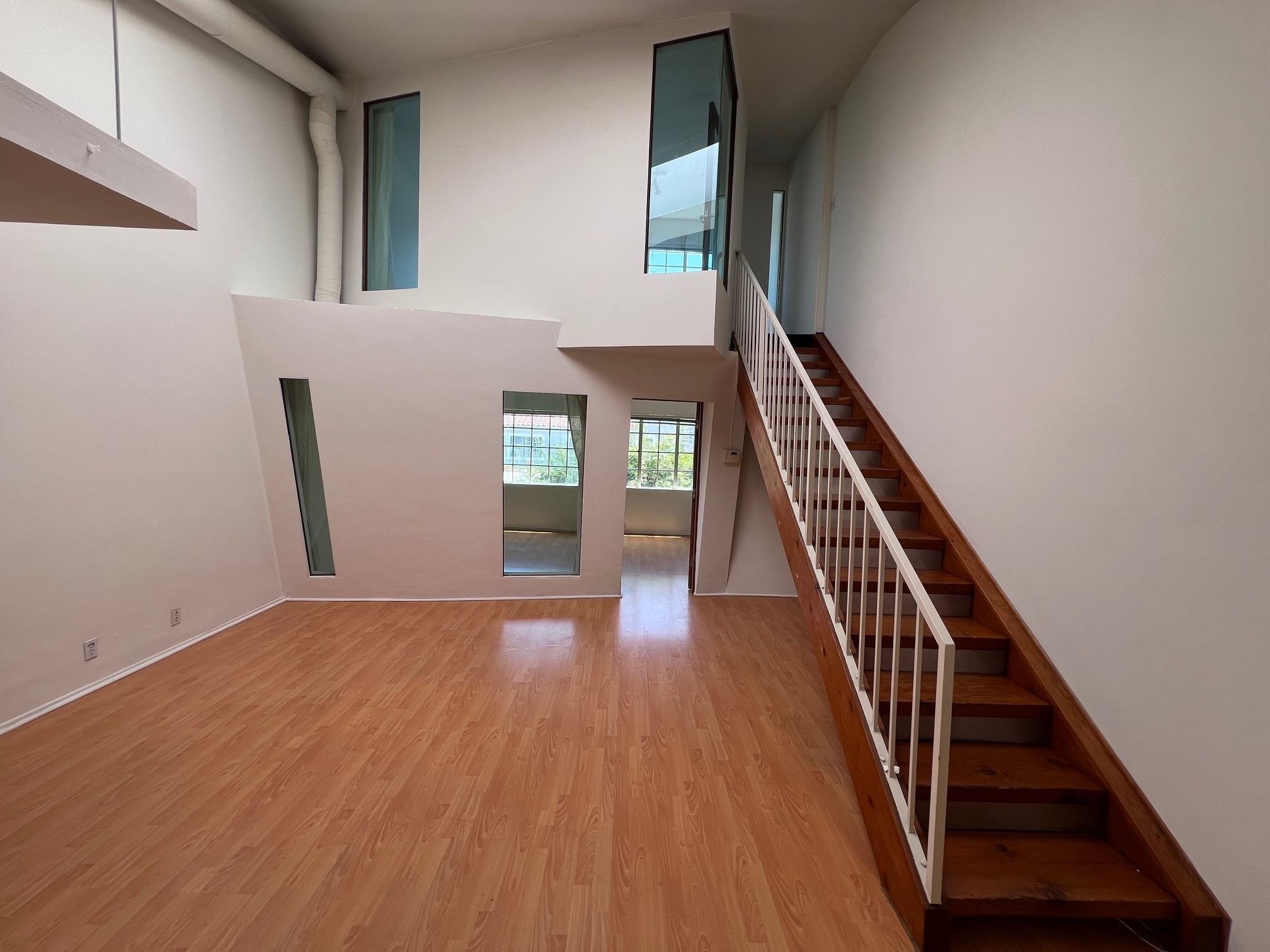 1514 17th St, Santa Monica, CA for lease Interior Photo- Image 1 of 4