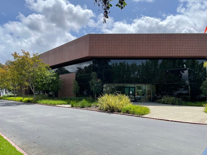 2581 Junction Ave, San Jose, CA for sale - Building Photo - Image 1 of 3