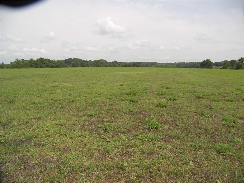 000 Hwy 105 E, Plantersville, TX 77363