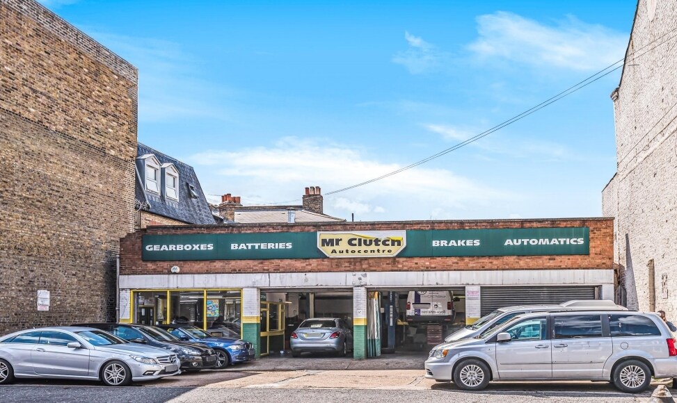 203-207 Merton Rd, London for sale - Primary Photo - Image 1 of 1