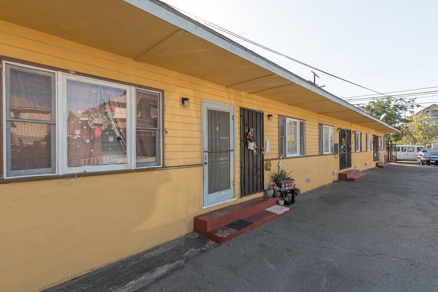 1818 Arapahoe St, Los Angeles, CA 90006