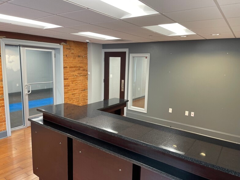 11-16 Public Sq, Hagerstown, MD for lease - Building Photo - Image 3 of 7