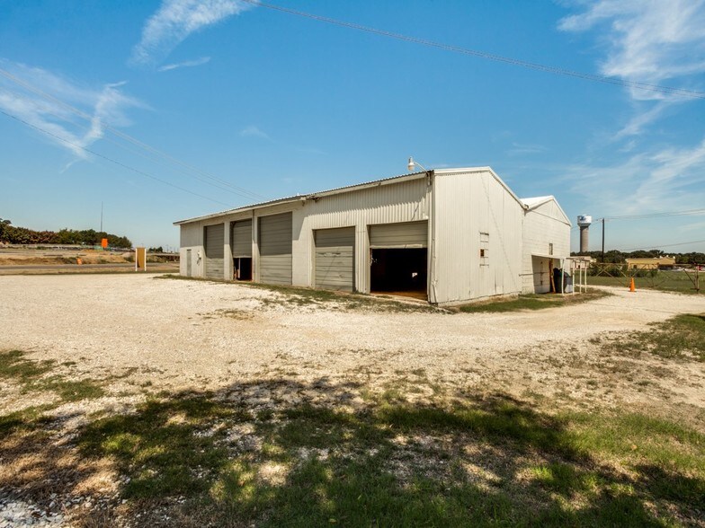 Retail in Corinth, TX for sale - Primary Photo - Image 1 of 1