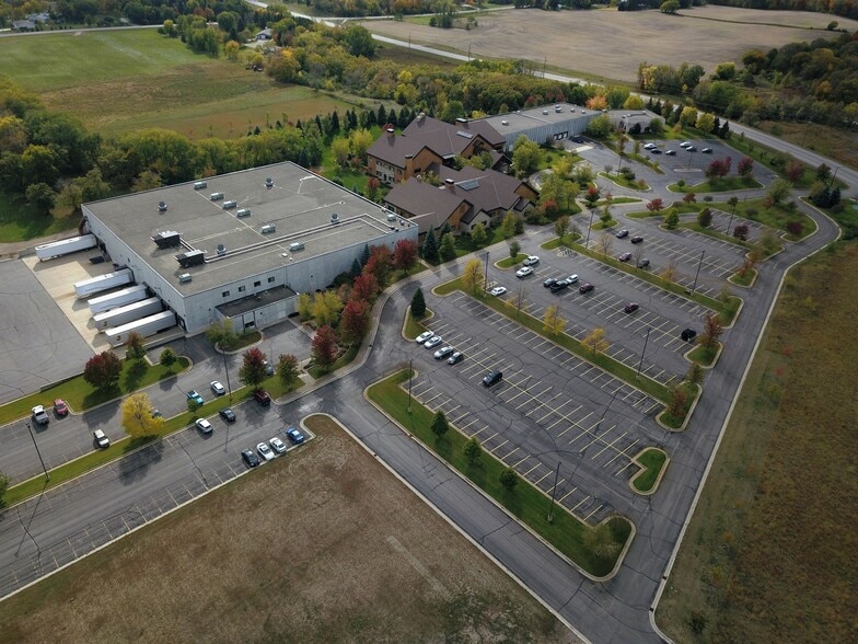 1920 Turning Leaf Ln SW, Alexandria, MN for lease - Building Photo - Image 1 of 24