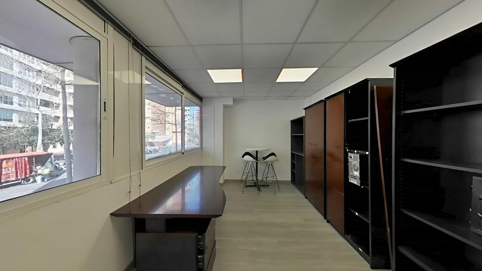 Barcelona, BAR 08016 -  -  - Interior Photo - Image 1 of 12