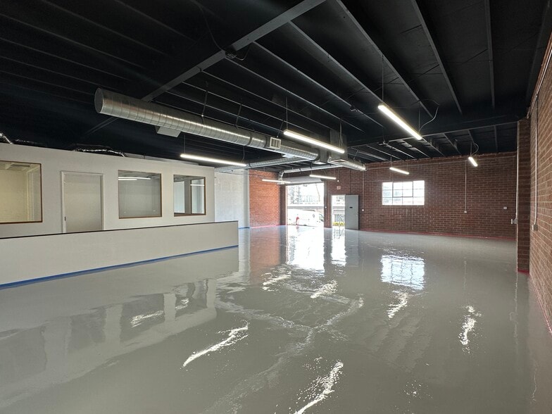 107-111 Sierra St, El Segundo, CA for lease - Building Photo - Image 3 of 11