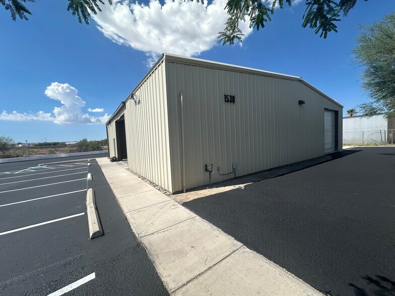 1530 E Benson Hwy, Tucson, AZ for lease - Building Photo - Image 2 of 4