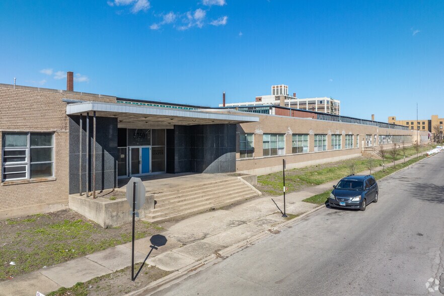 1801-1829 N Monitor Ave, Chicago, IL for lease - Building Photo - Image 2 of 7