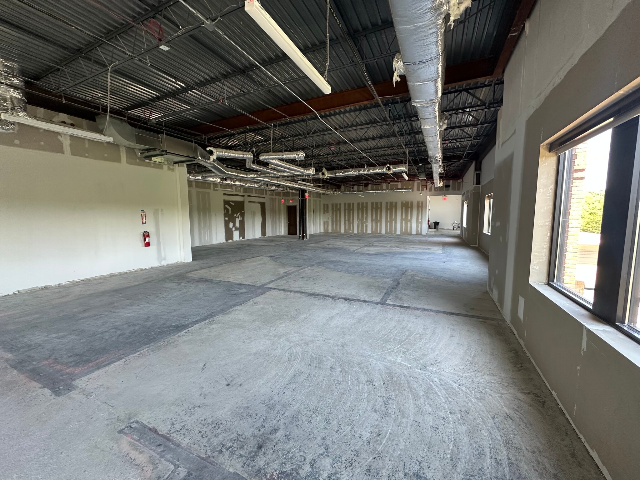 9735 Kincey Ave, Huntersville, NC for lease Building Photo- Image 1 of 5