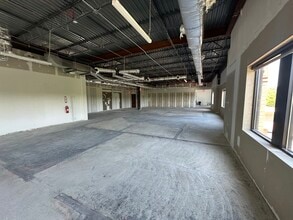 9735 Kincey Ave, Huntersville, NC for lease Building Photo- Image 1 of 5