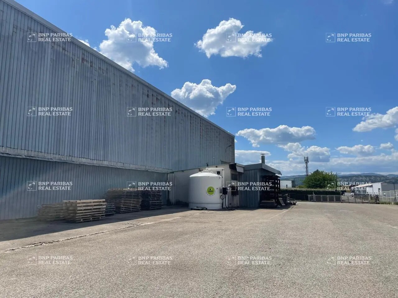 Flex in Valence for sale Building Photo- Image 1 of 19