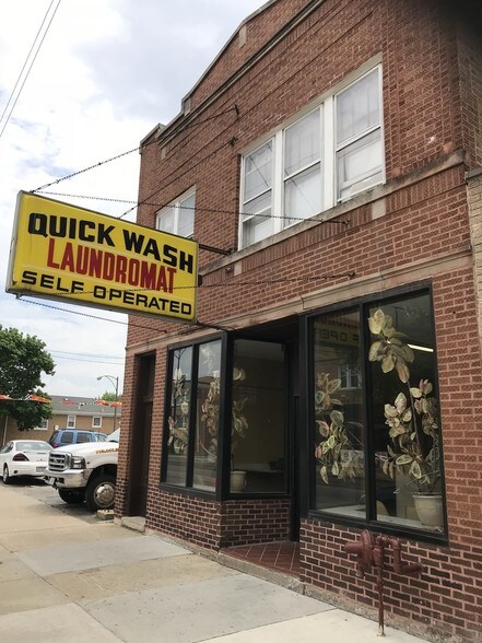 5809 W Montrose Ave, Chicago, IL for sale - Primary Photo - Image 1 of 1