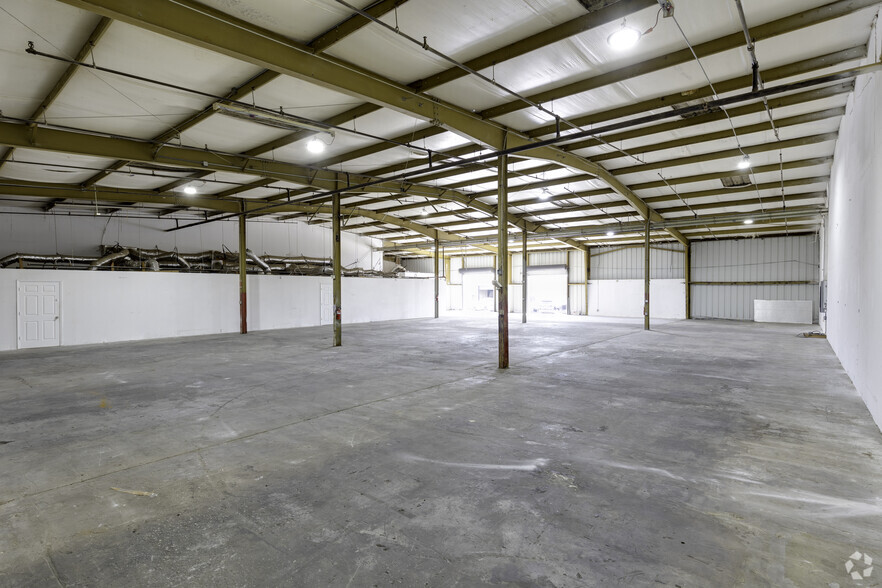 11300 Space Blvd, Orlando, FL for lease - Interior Photo - Image 2 of 26