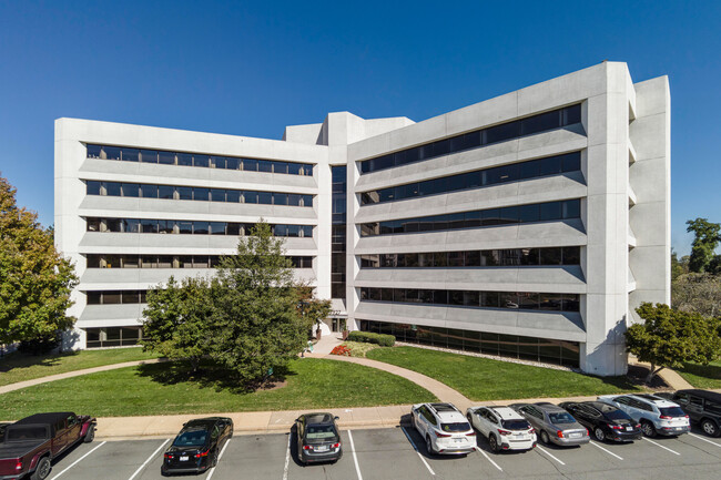 More details for 7927 Jones Branch Dr, McLean, VA - Office for Lease