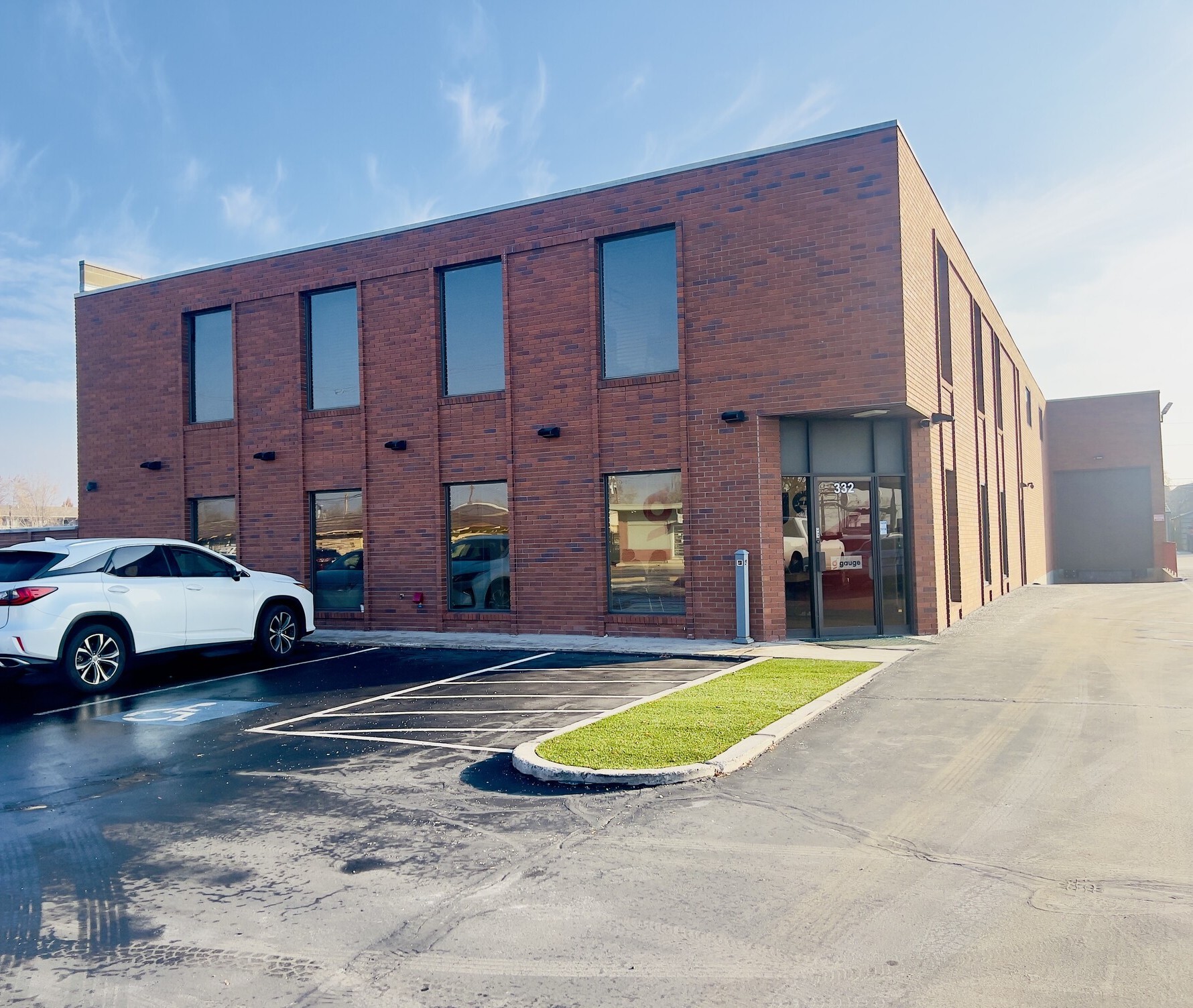 332 E 3300 S, Salt Lake City, UT for lease Interior Photo- Image 1 of 1