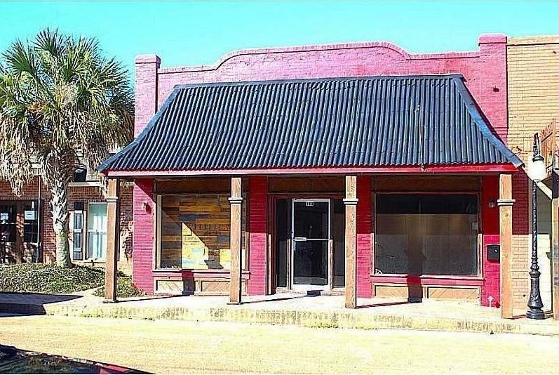 103 S Elms St, Welsh, LA 70591