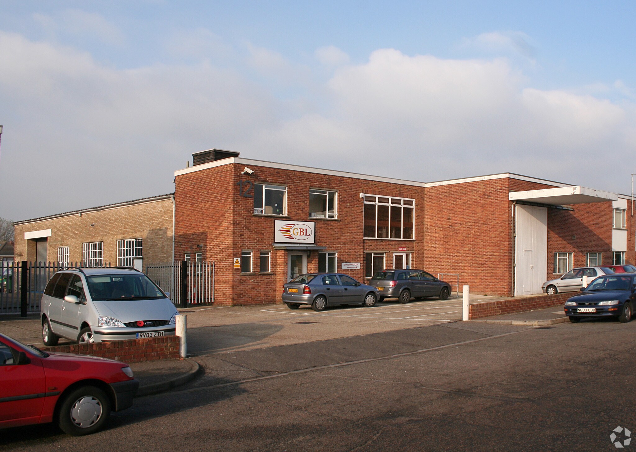 12 Mount Rd, Feltham for sale Primary Photo- Image 1 of 1