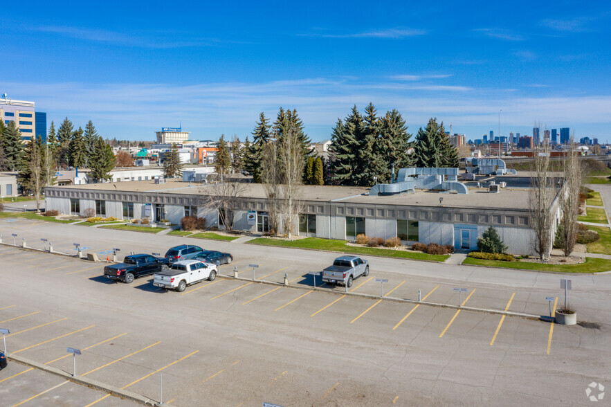 6940 Fisher Park Rd SE, Calgary, AB for lease - Building Photo - Image 1 of 11