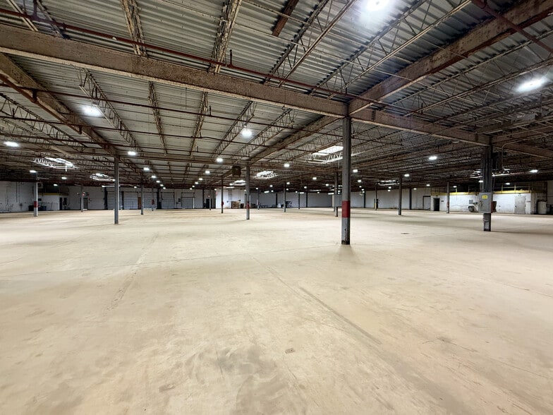 521 Milling Rd, Mocksville, NC for lease - Building Photo - Image 3 of 7