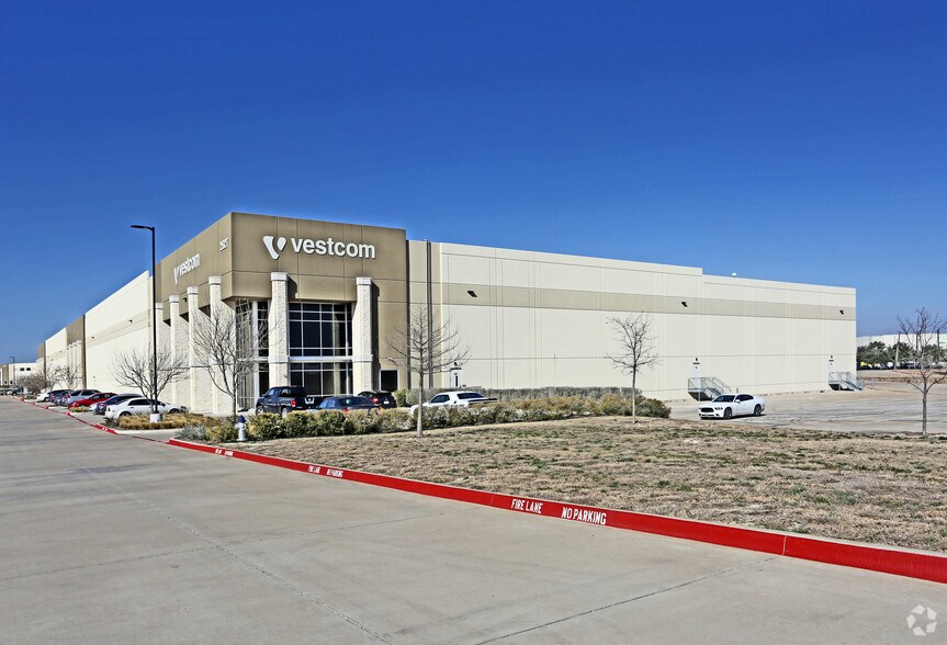 2627 W Danieldale Rd, Dallas, TX for sale - Primary Photo - Image 1 of 1