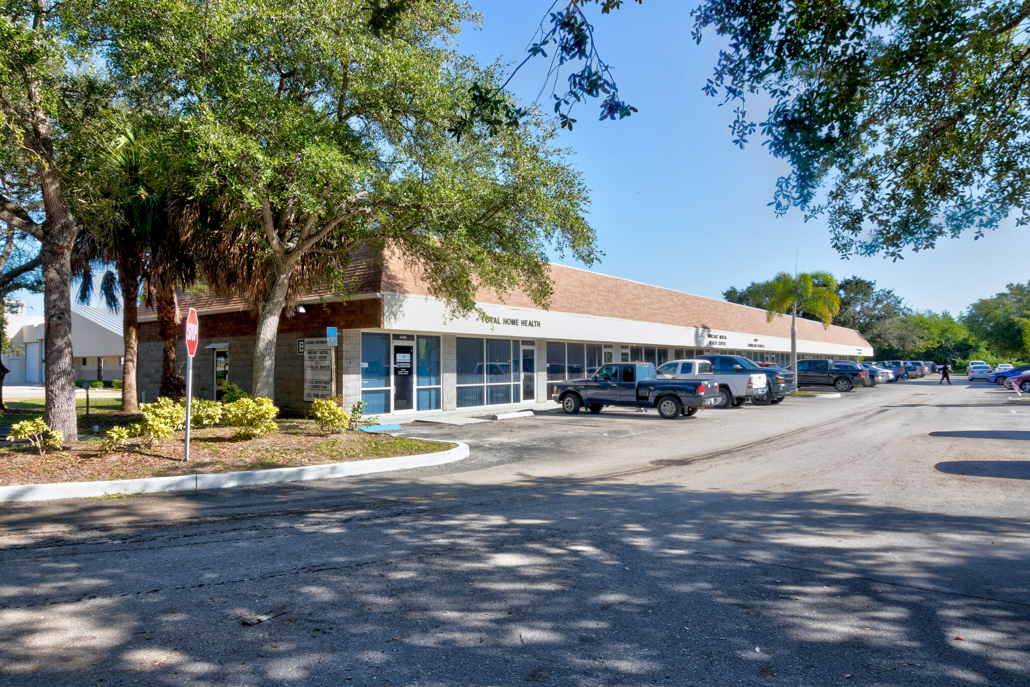 1402-1472 Old Dixie Hwy, Vero Beach, FL 32960 - Flex for Lease | LoopNet