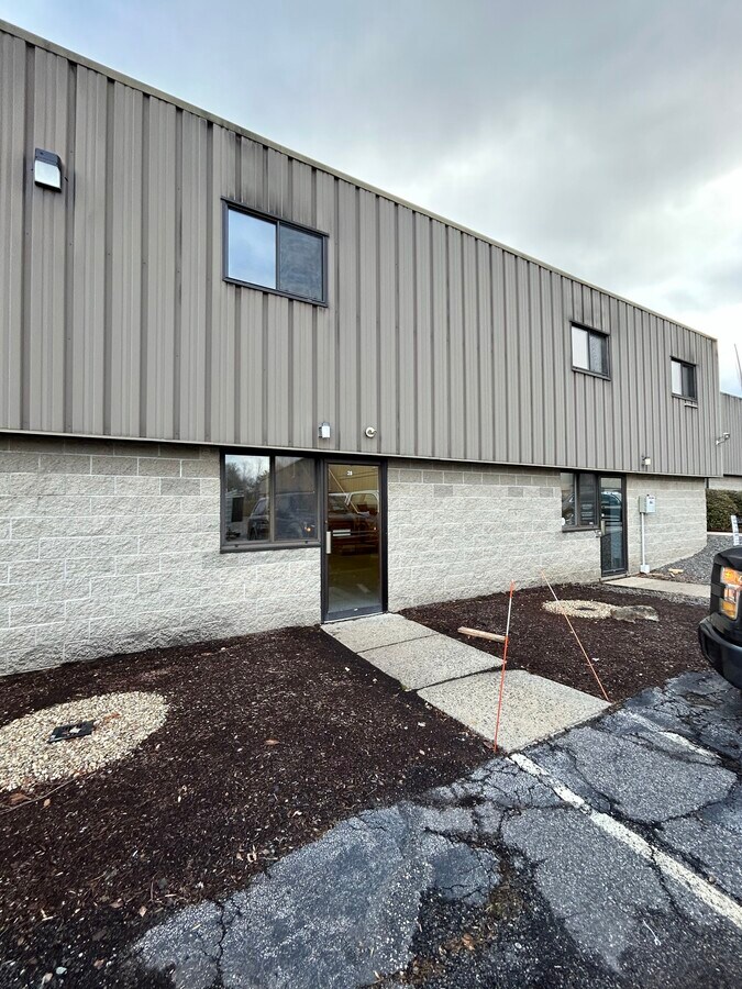 2832 Autumn Pond Park, Greenland, NH 03840