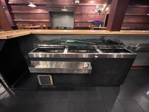 423 S Union St, Traverse City, MI for sale Interior Photo- Image 2 of 12