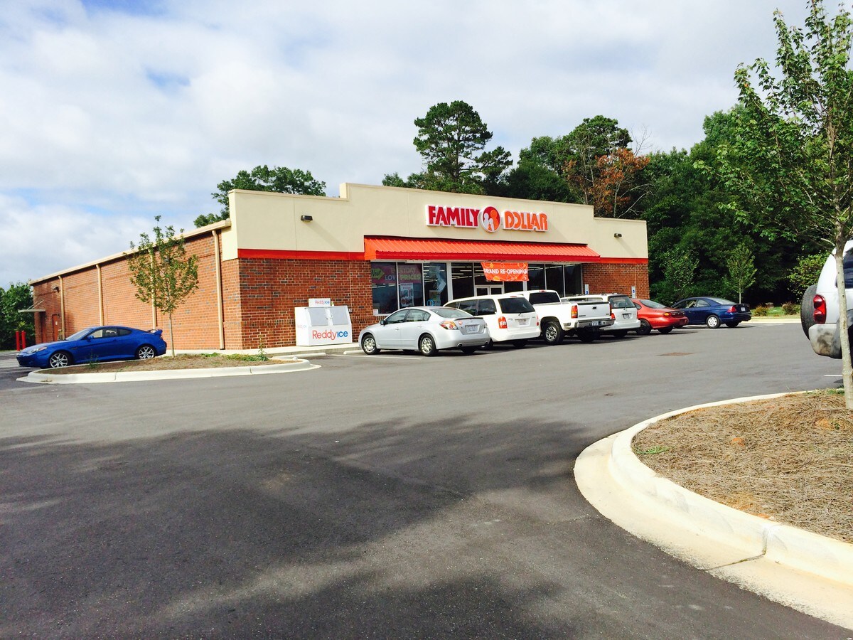 3005 Springs Rd NE, Hickory, NC 28601