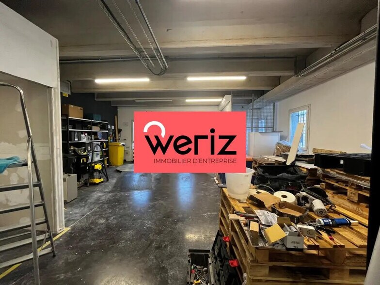 Industrial in Vitrolles for sale - Interior Photo - Image 2 of 11