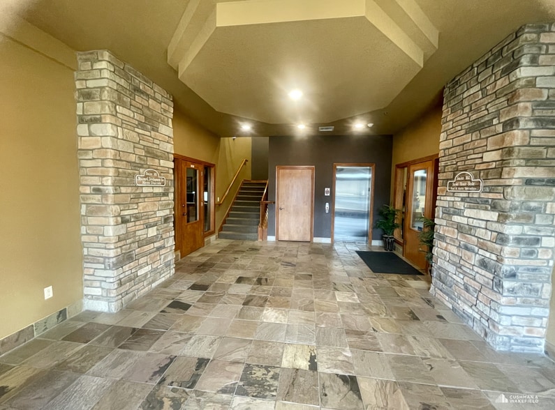 1927 Wilmington Dr, Fort Collins, CO for sale - Interior Photo - Image 3 of 5