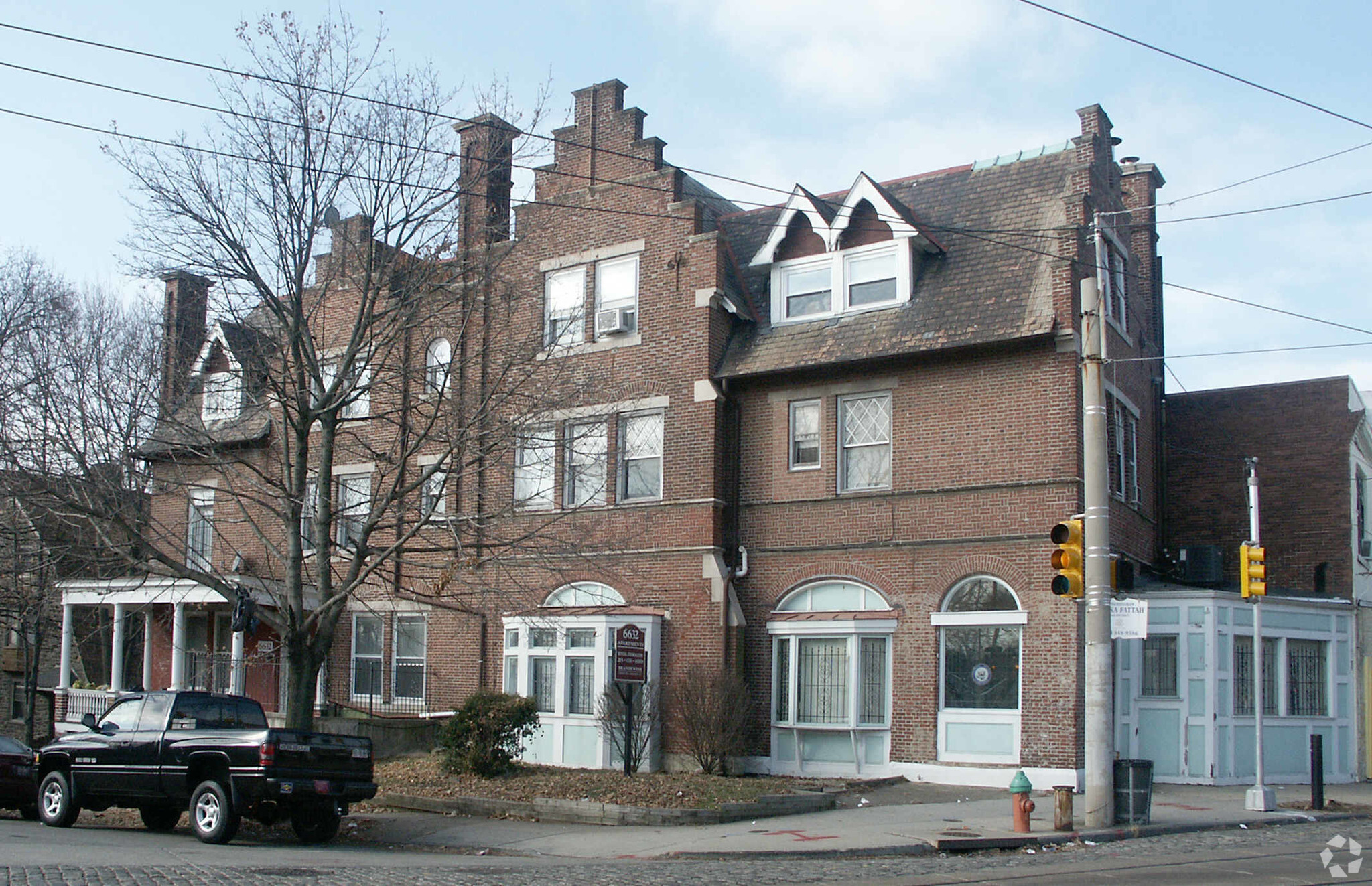 6632 Germantown Ave, Philadelphia, PA for lease Primary Photo- Image 1 of 12