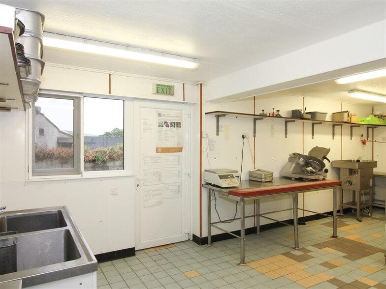 11 Fife Street (Vacant Retail Unit), Dufftown for sale - Building Photo - Image 3 of 20