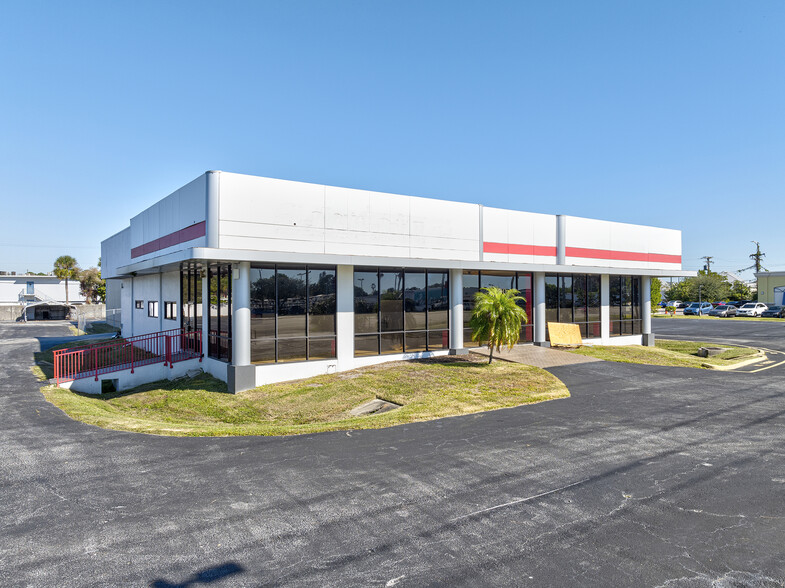 1700 E Merritt Island Cswy, Merritt Island, FL for lease - Building Photo - Image 3 of 16