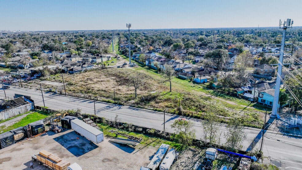 7634 Harrisburg Blvd, Houston, TX for sale - Aerial - Image 2 of 8