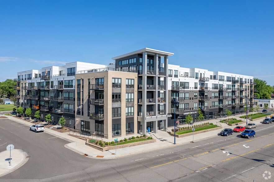 220 Lake St N, Forest Lake, MN for sale - Primary Photo - Image 1 of 1