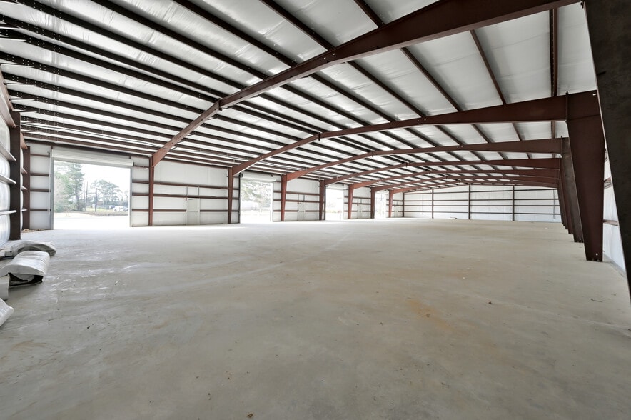 535 S Persimmon St, Tomball, TX for lease - Interior Photo - Image 3 of 18
